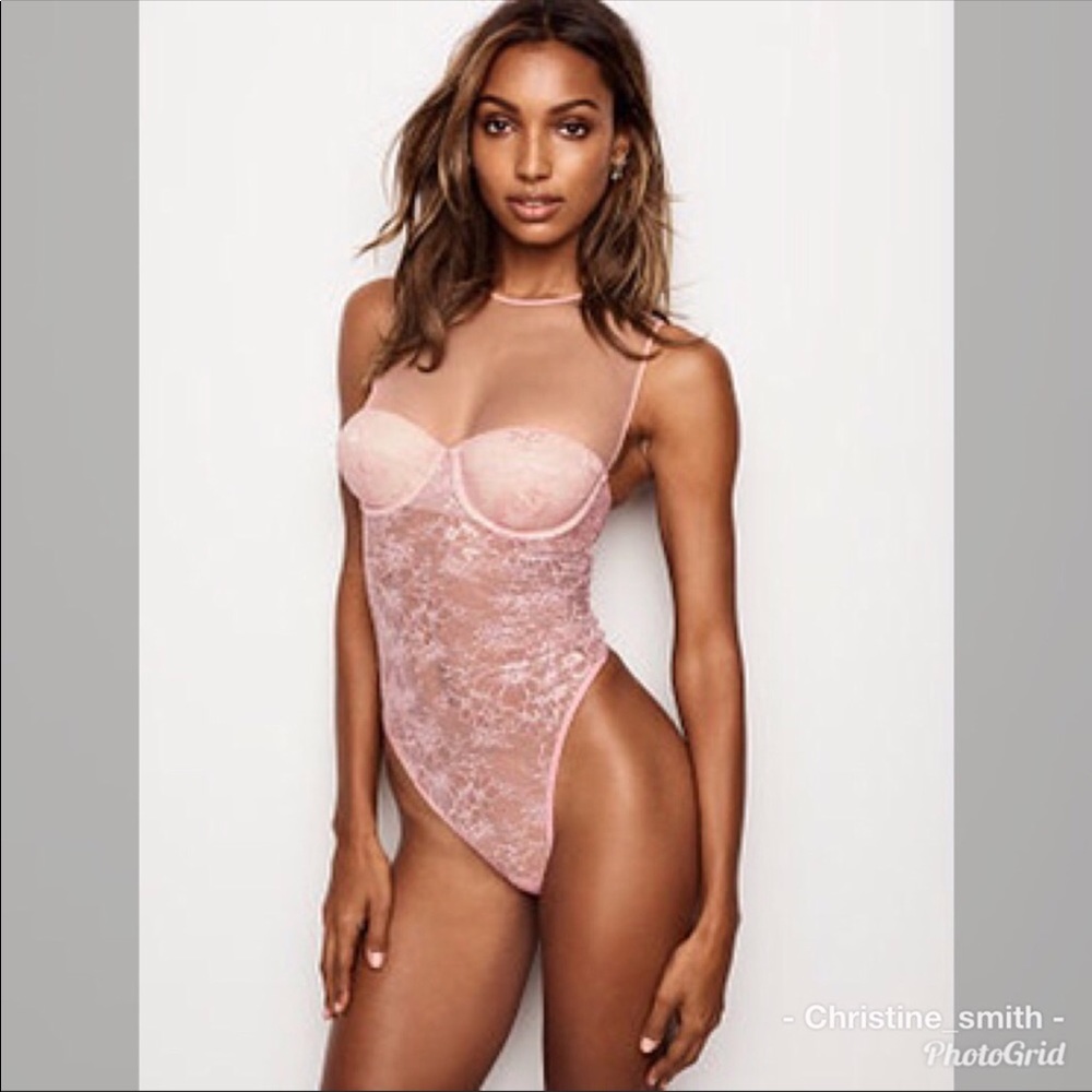 VICTORIA SECRET Floral lace and mesh lingerie